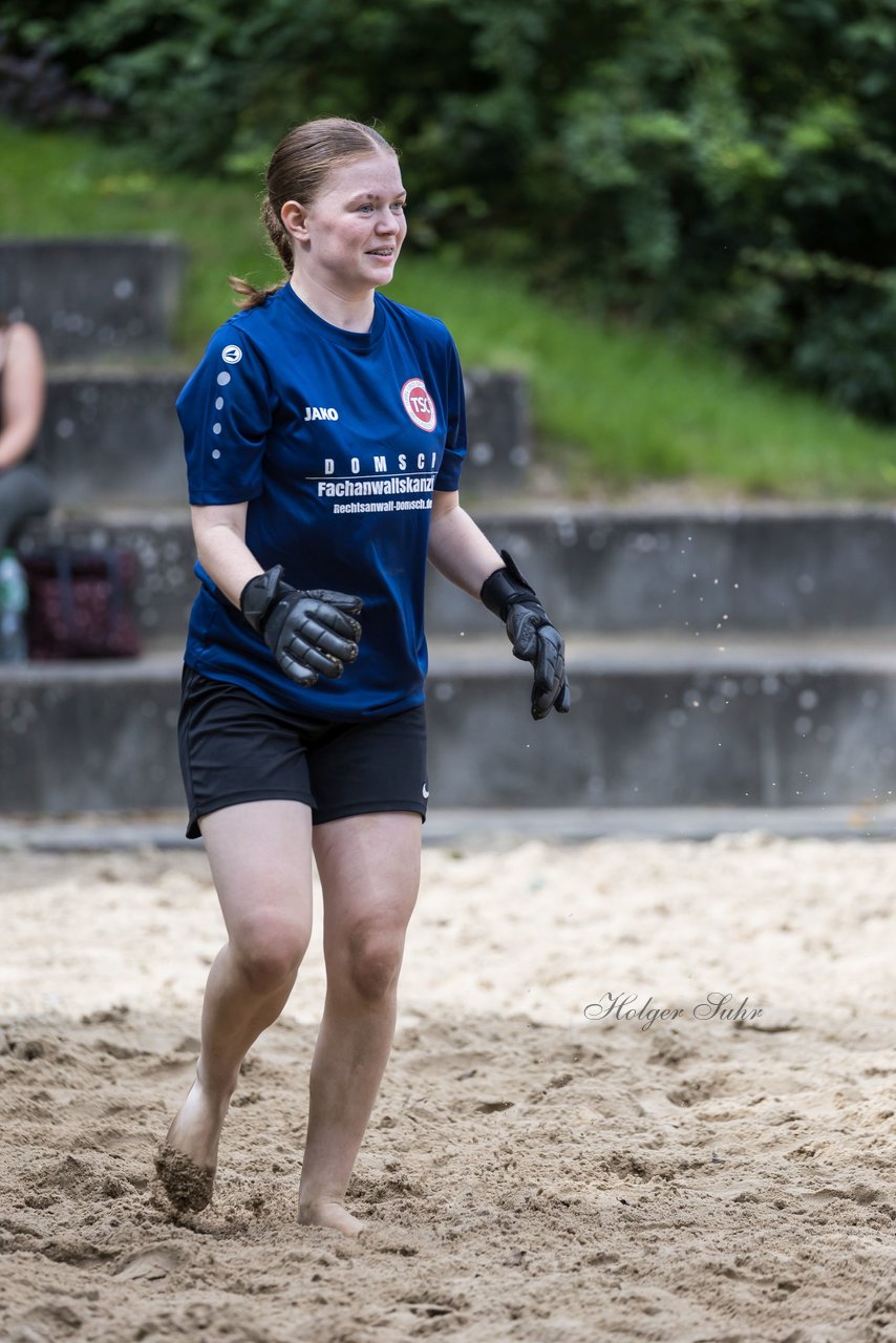 Bild 65 - wBJ/wCJ Beachsoccer Cup